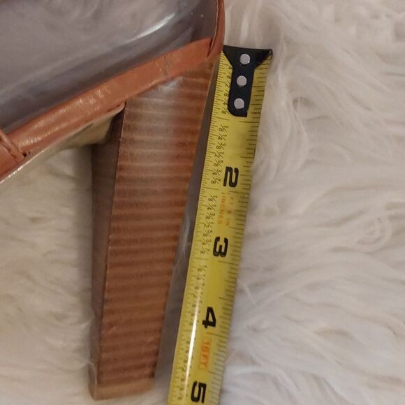 - Bandolino Leather Strap Open Toe High Heels - Picture 6 of 11